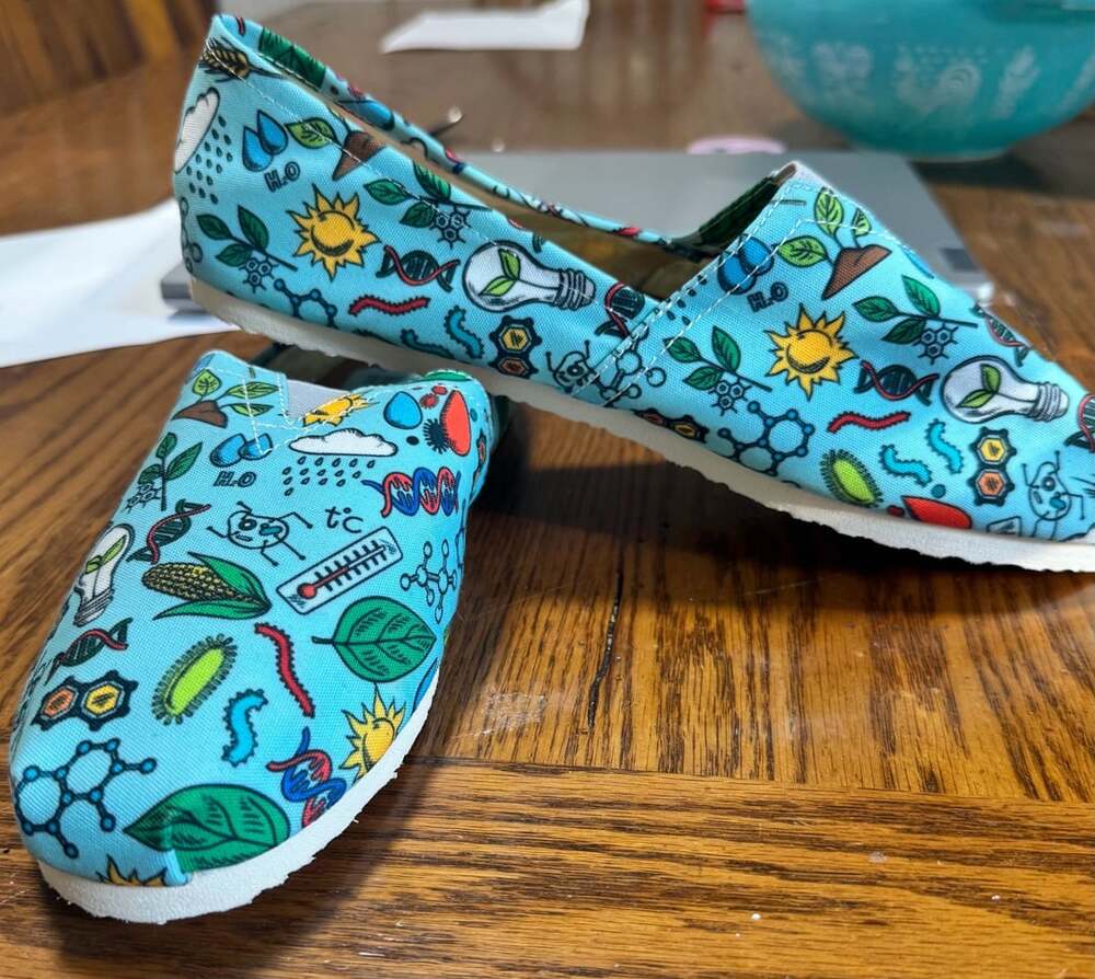 Groove Bags Science Themed Slip-On Shoes Size 11.5W Blue Canvas